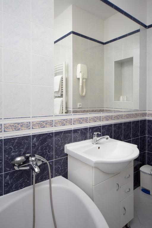 Hotel Donatello Πράγα Εξωτερικό φωτογραφία