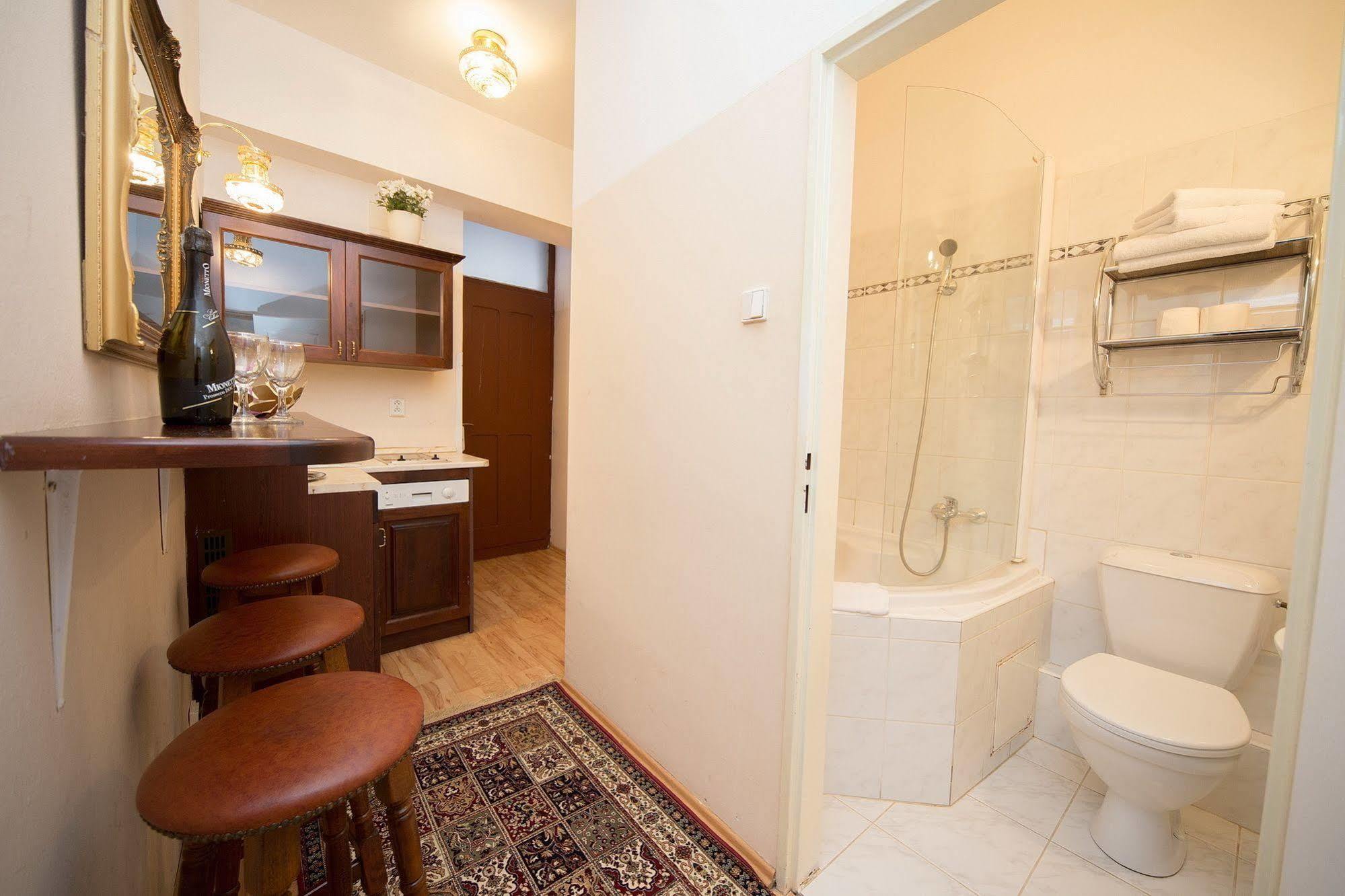 Hotel Donatello Πράγα Εξωτερικό φωτογραφία