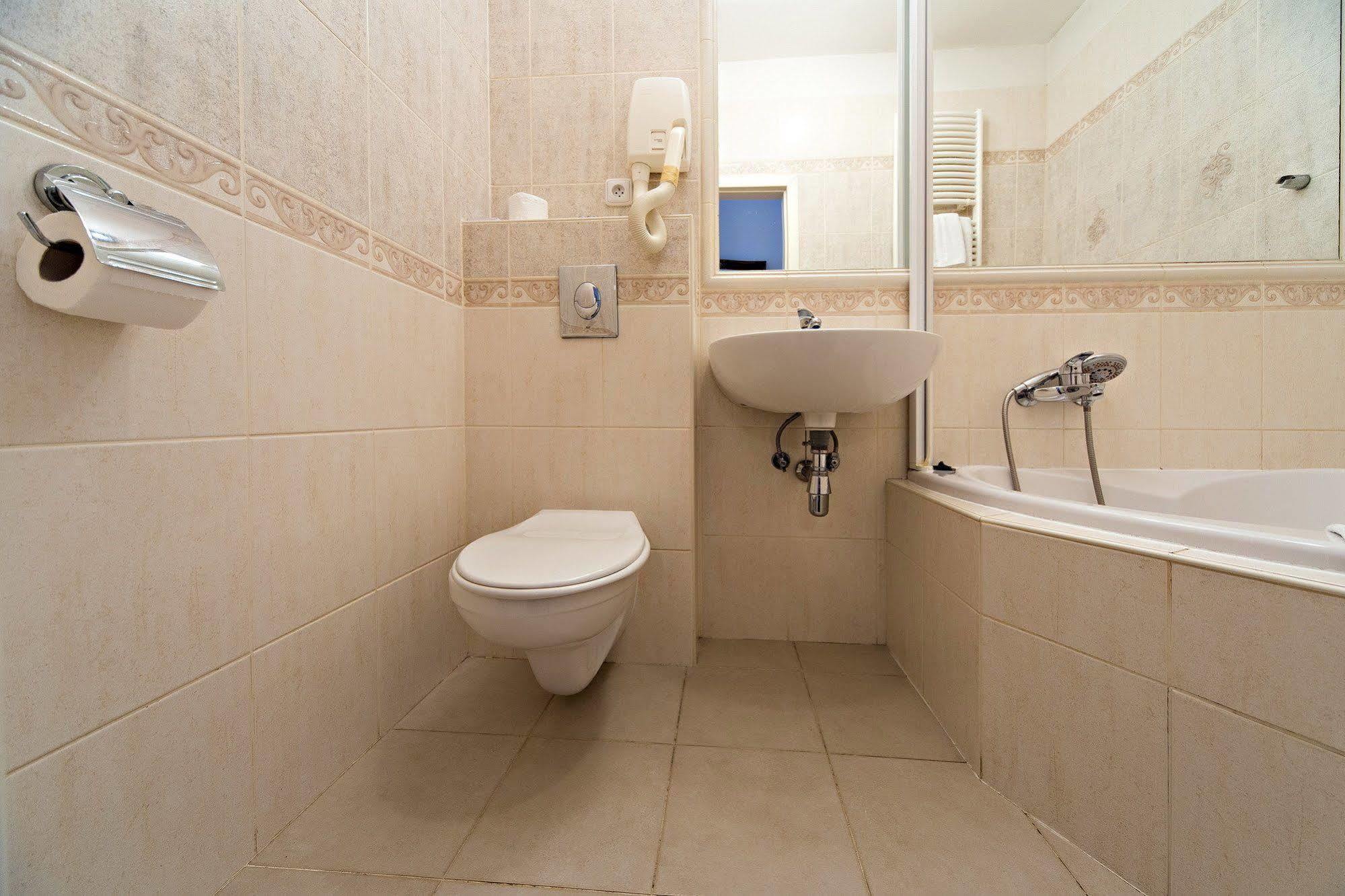 Hotel Donatello Πράγα Εξωτερικό φωτογραφία