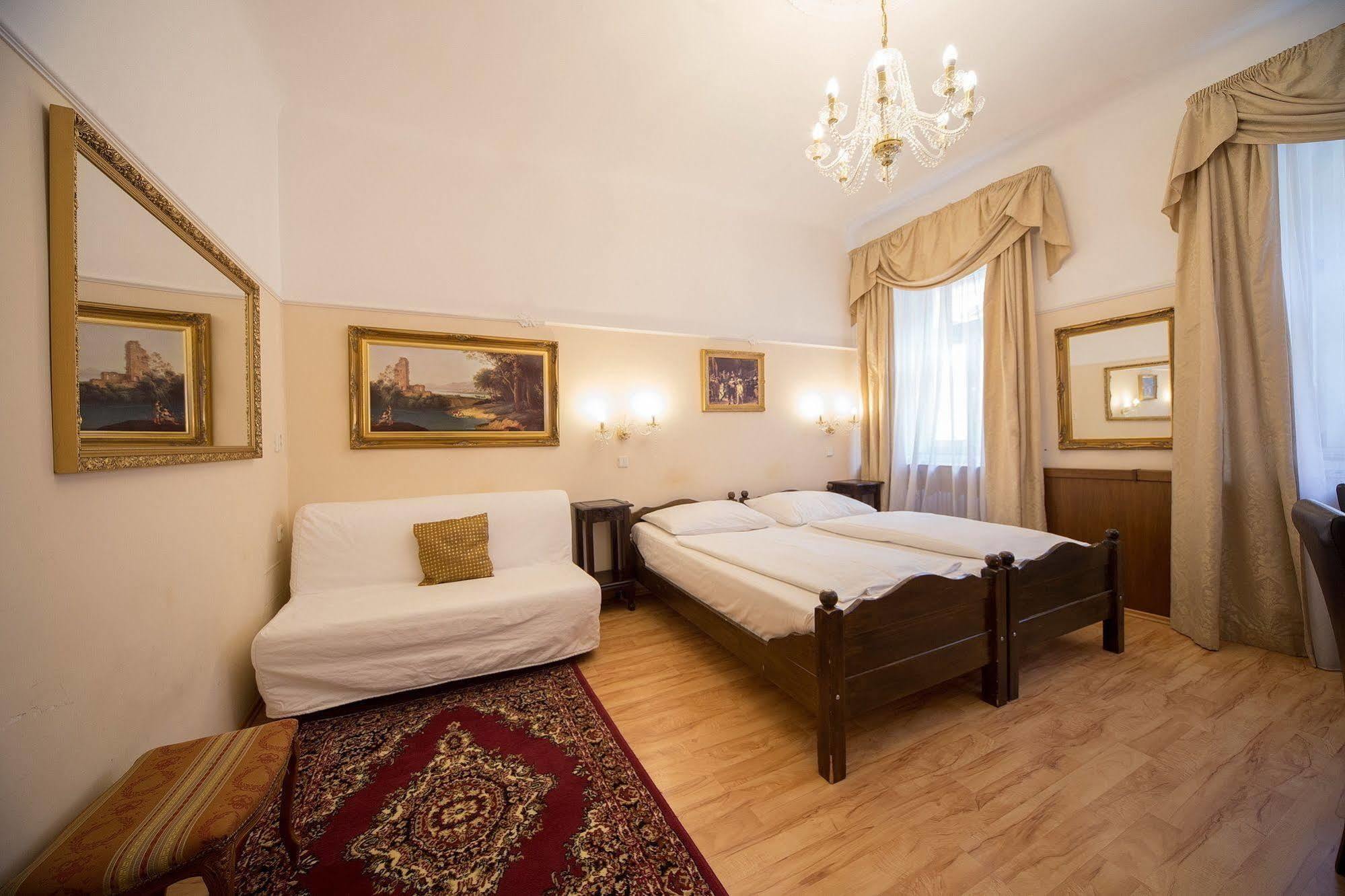 Hotel Donatello Πράγα Εξωτερικό φωτογραφία